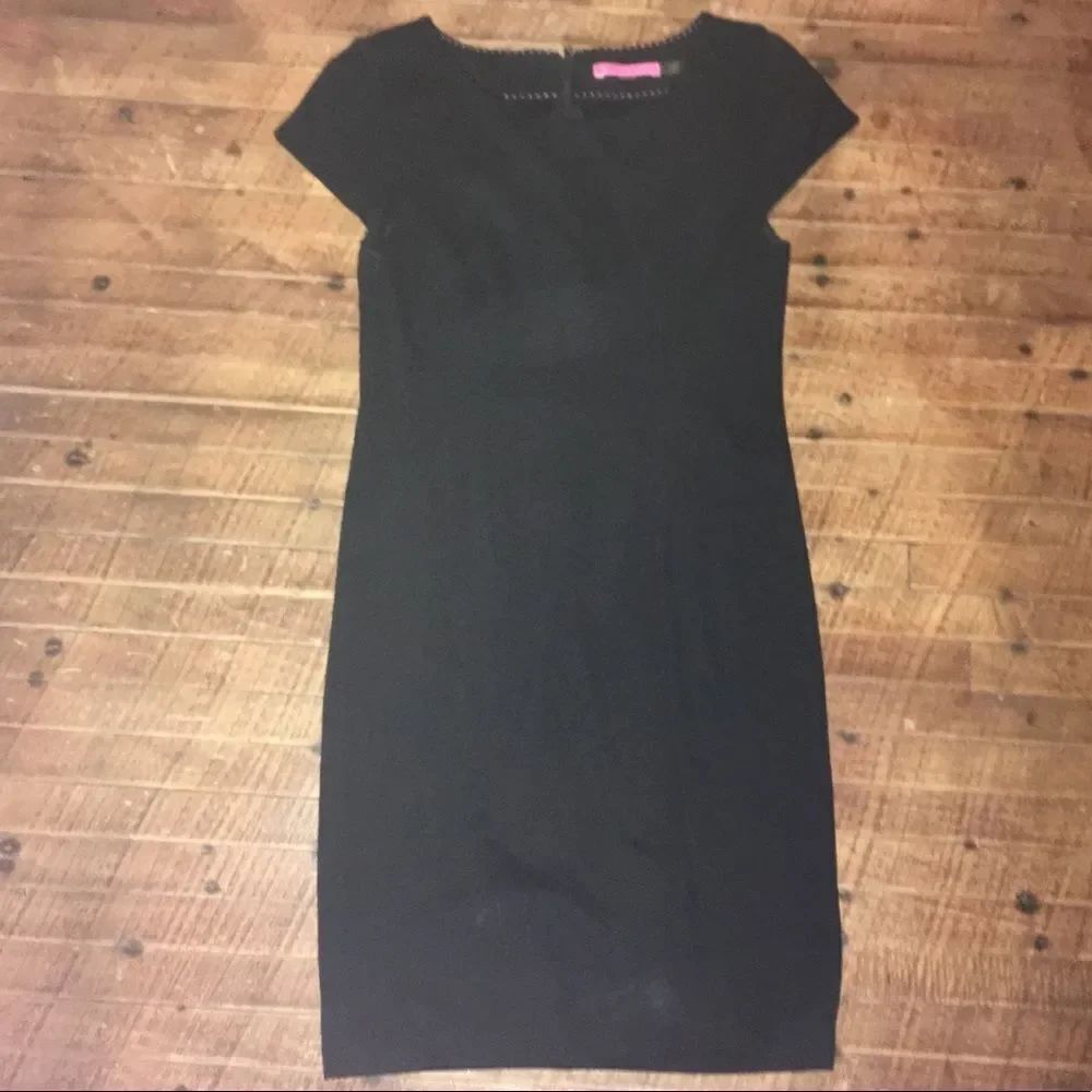 Alice + Olivia cap sleeve minimalist Parisian little black dress
